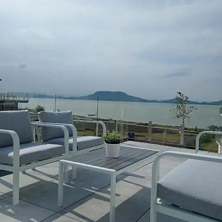 Villapark Apartman 11 公寓 *